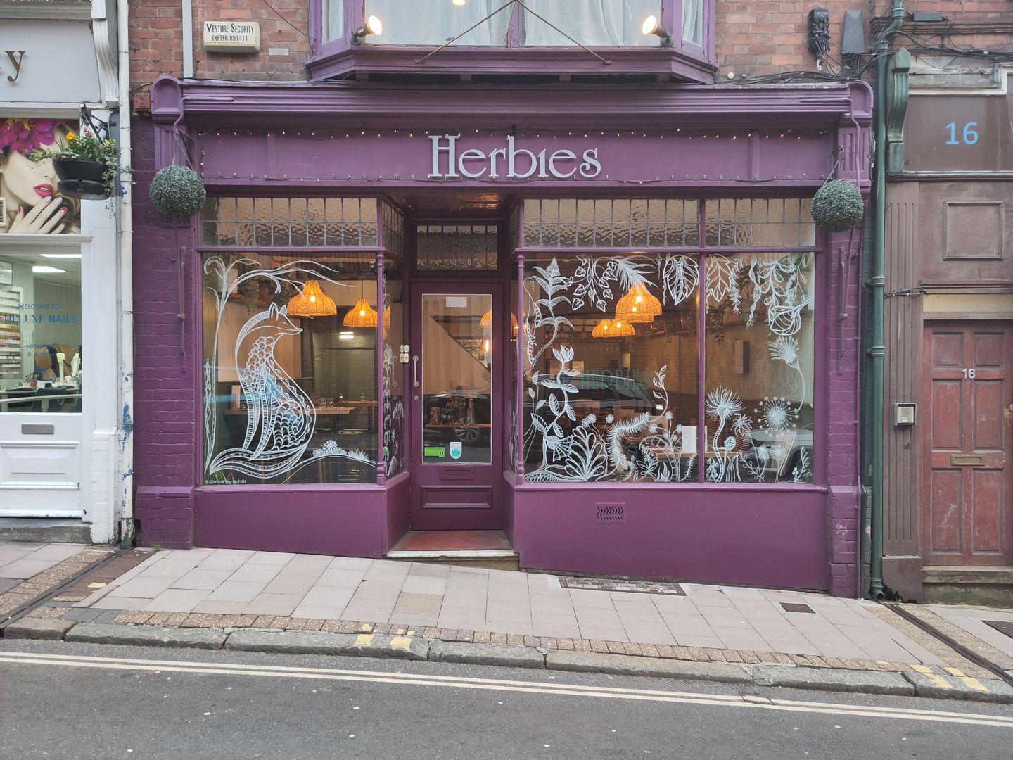 Herbies exterior