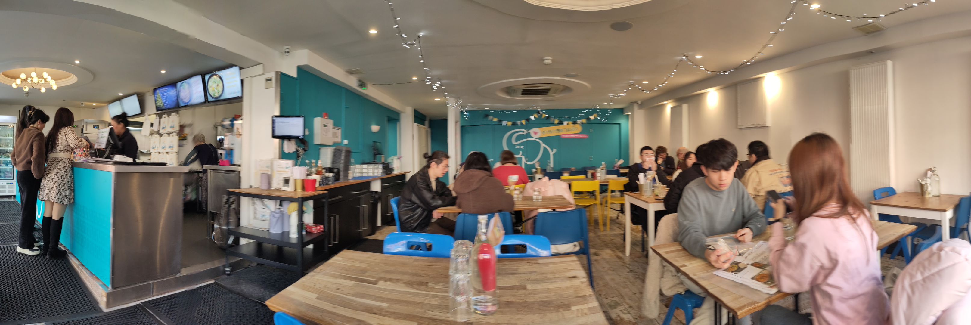 iFood Thai Taste interior