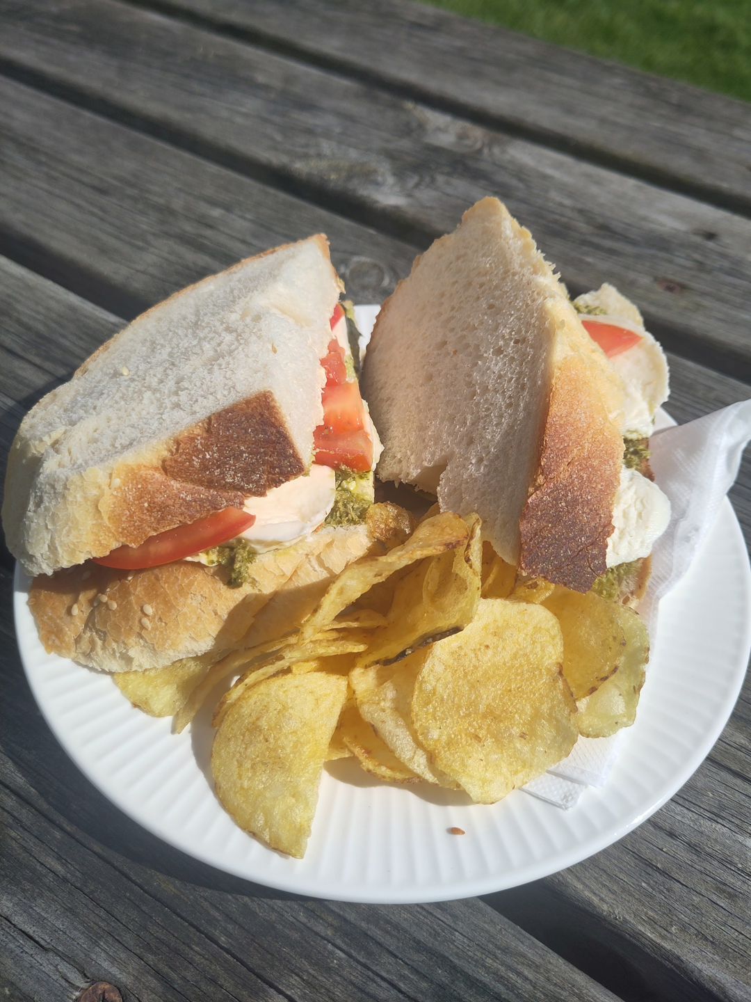 Mozzarella & Pesto Sandwich