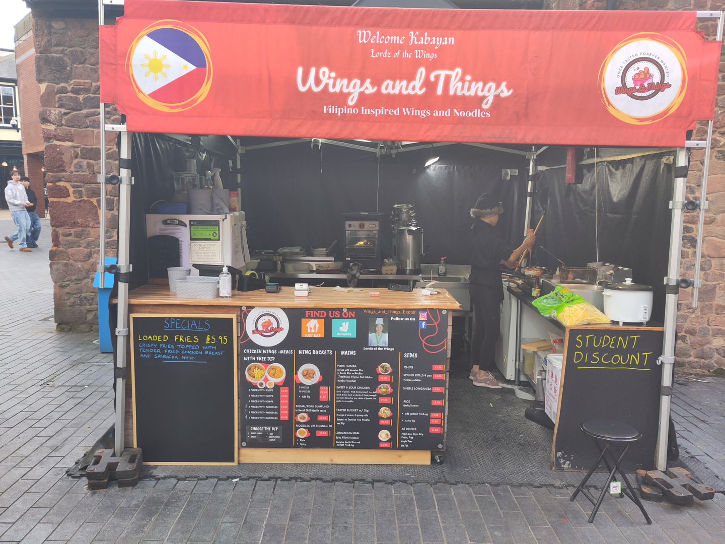 Wings and Things interior